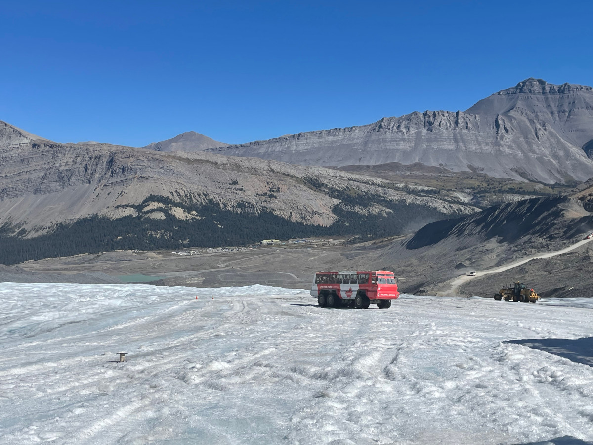 Lodowiec Athabasca – zima latem