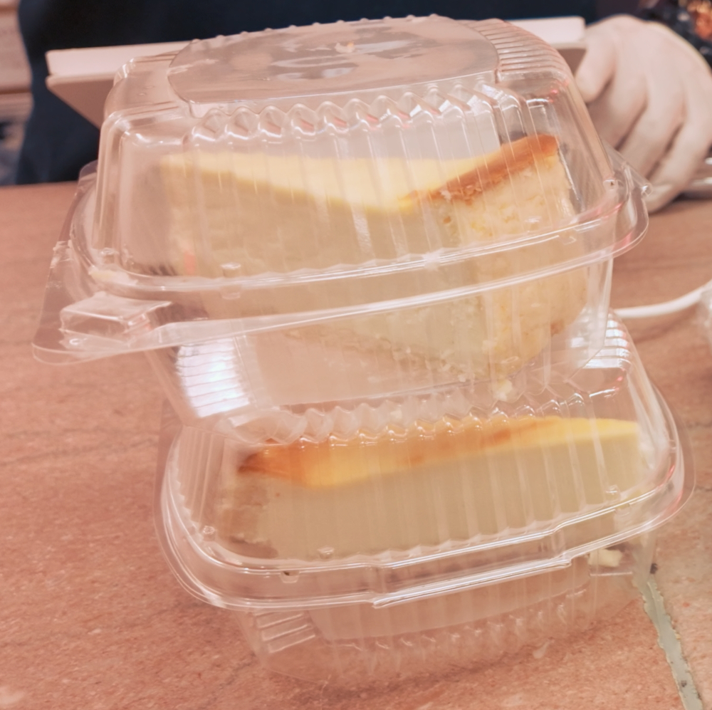 Sernik nowojorski z Katz's Deli